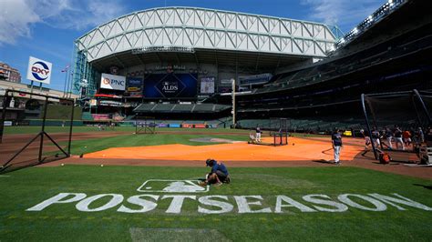 Minute Maid Park retractable roof to be open for Game 2 of ALDS between Astros and Twins